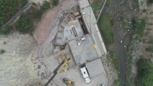 Sixth Water Flow Control Structure pipe installation overview