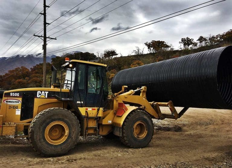 WW Clyde installing pipe between Santaquin and Spanish Fork Utah